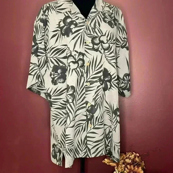 Tommy Bahama Men’s XL Silk Gray & Black Short Sleeve Hawaiian Shirt - Picture 2 of 7